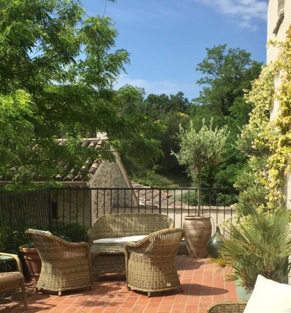 Domaine Le Bois Des Dames Bed & Breakfast Chantemerle-lès-Grignan Exterior foto